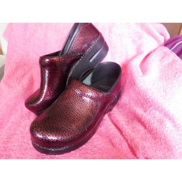 Dansko size 38, 7.5 EUC - Picture 4 of 10